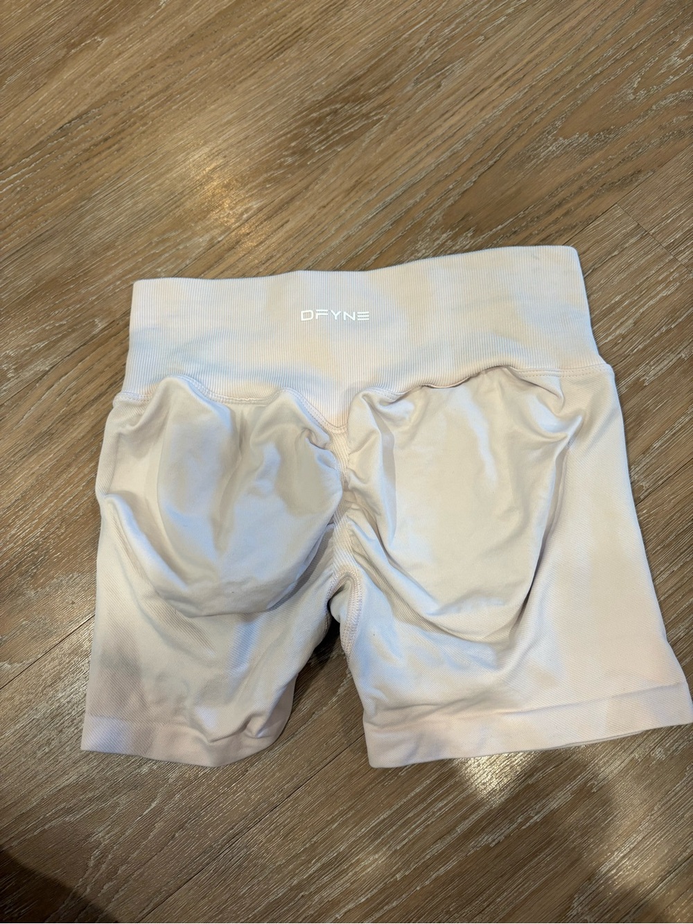 DFYNE Women's light pink High-Rise Athletic Shorts with Sculpting Support